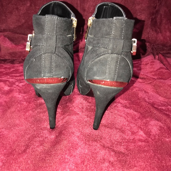 Guess suede booties - brand new! - Picture 4 of 8